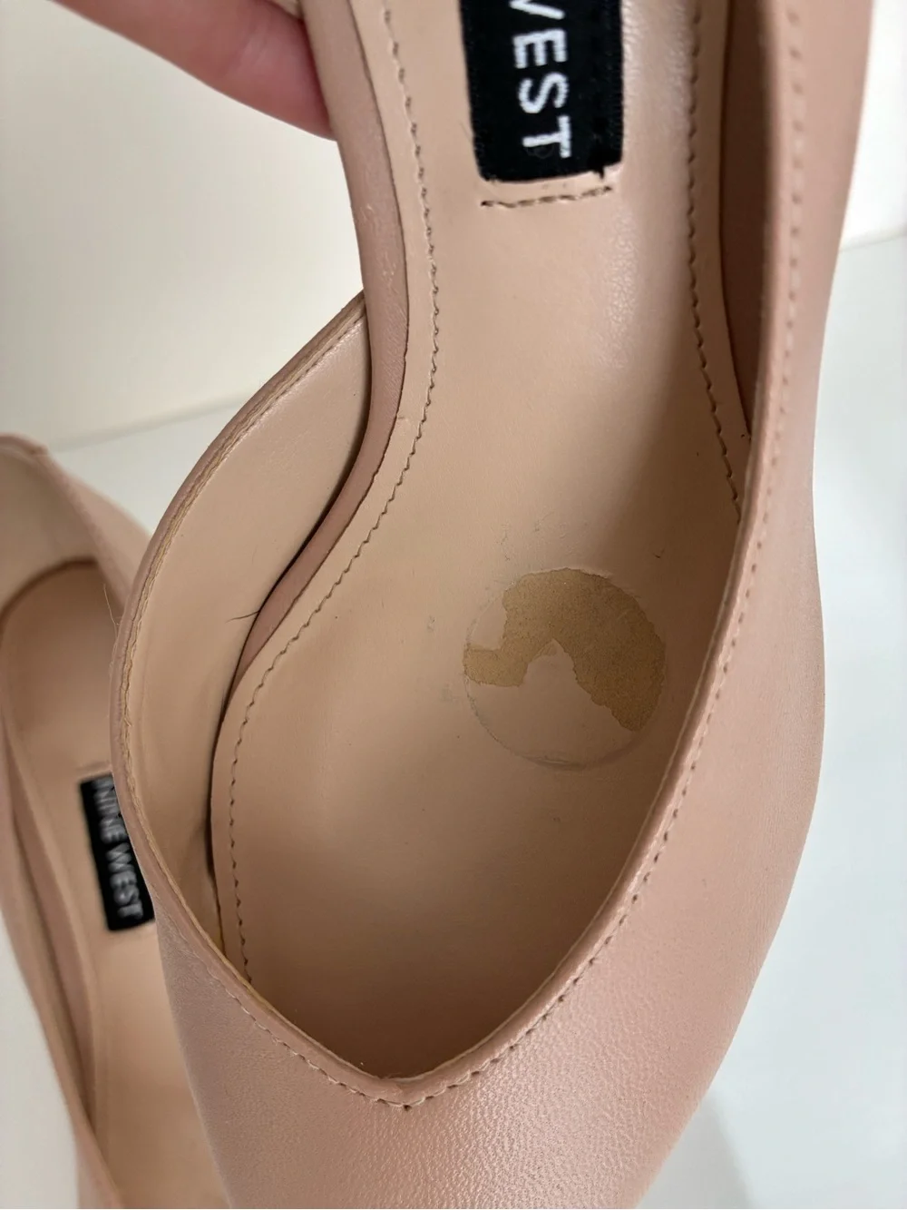 Women's Pointed-Toe High Heel Pump in Nude
